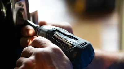 Measuring Slope with a Spirit Level: Step by Step