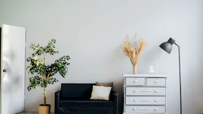 Mould on Exterior Walls: Causes, Thermal Bridges and the 80% Criterion