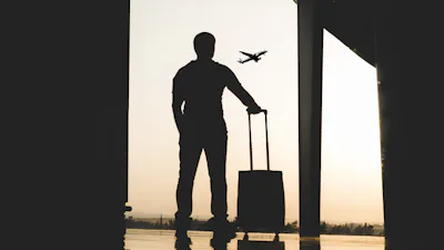 Mit dem Taxi zum Flughafen: Kosten, Festpreise und Tarifkorridor