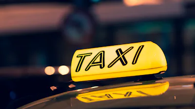 Nachts, am Wochenende, an Feiertagen: Wann wird das Taxi teurer?
