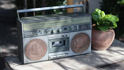 Broadcasting Fee in Shared Apartments: Who Pays?