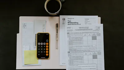Calculating German Default Interest in 2026: Base Rate, § 288 BGB and Examples